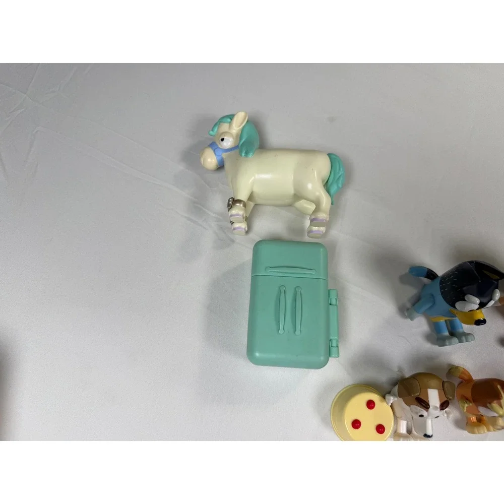 Bluey and Friends 19 Figure Lot with Horse Fridge and Cake Accessories